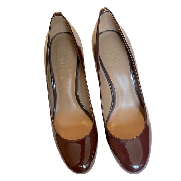 Authentic Tory Burch Burgundy Maroon Patent Pumps Gold Accents Women's Size 8 - Picture 1 of 10